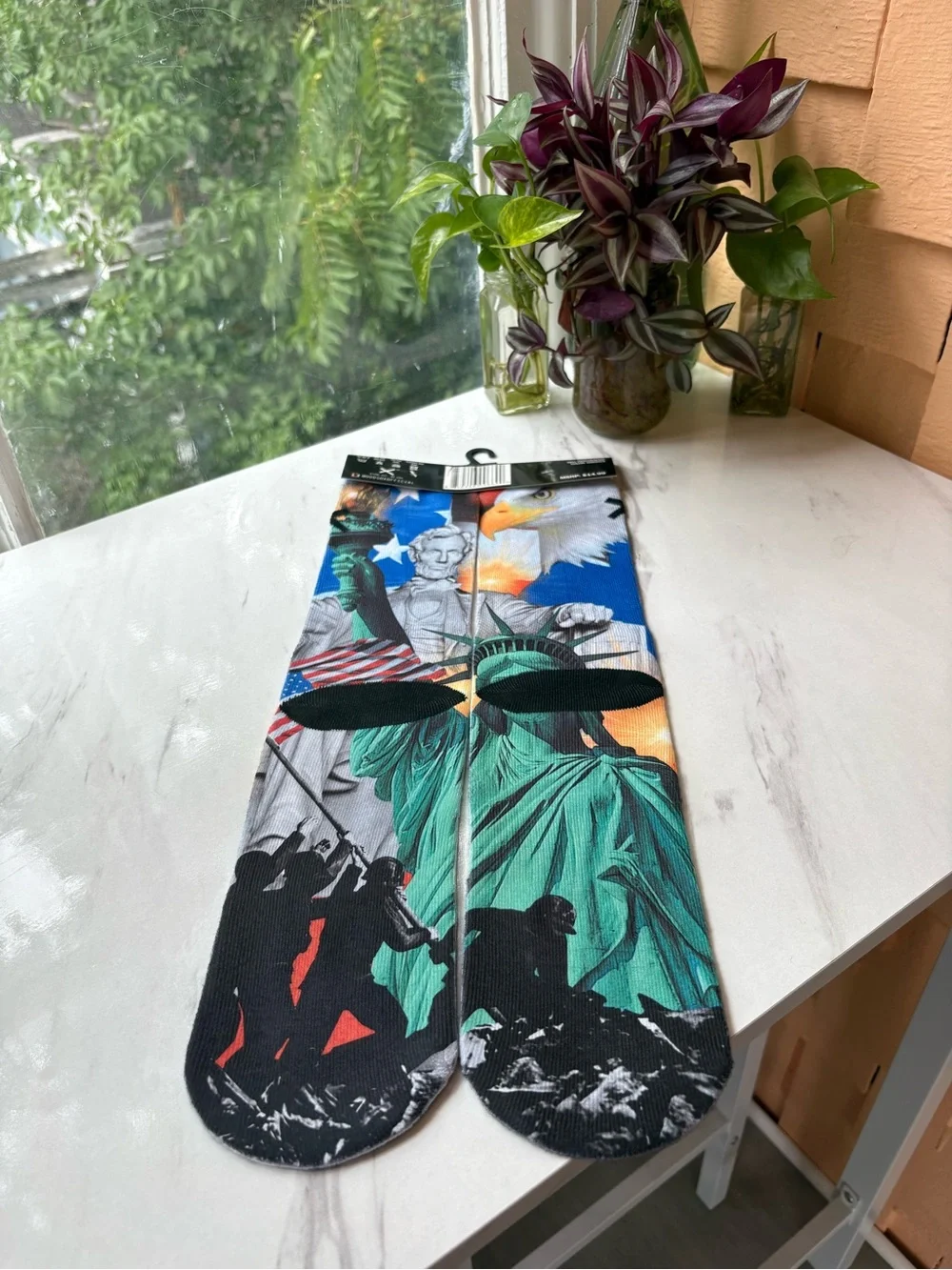 Men's Statue of Liberty Graphic Crew Socks